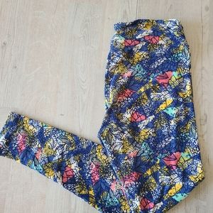 LulaRoe TC-Tall curvy leggings $6 each or Bundle 4